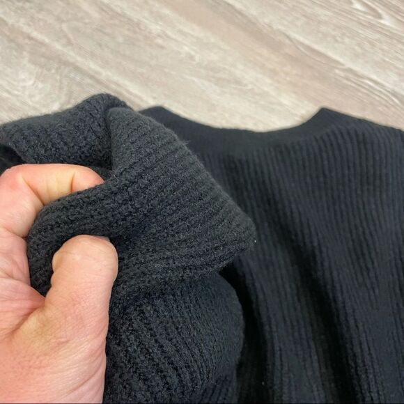 HALOGEN Cozy V-Neck Sweater in Black Oversized Relaxed fit Scoop neck - Picture 9 of 11